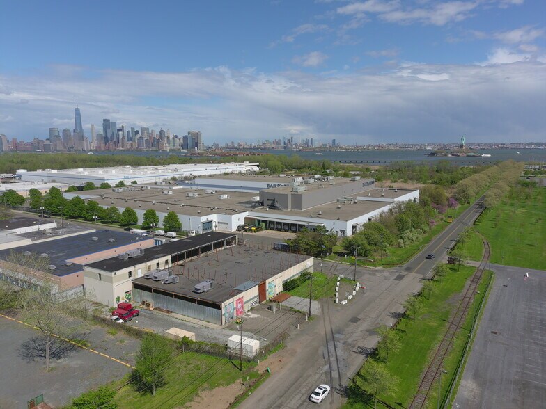 More Photos Of 1 Edward Hart Dr, Jersey City Industrial For Lease