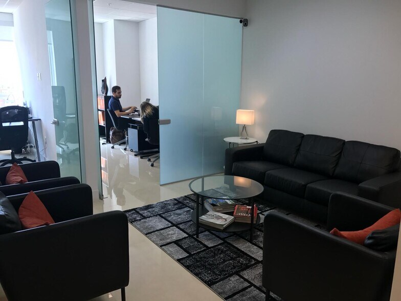 More Photos Of 175 SW 7th St, Miami Medical For Lease