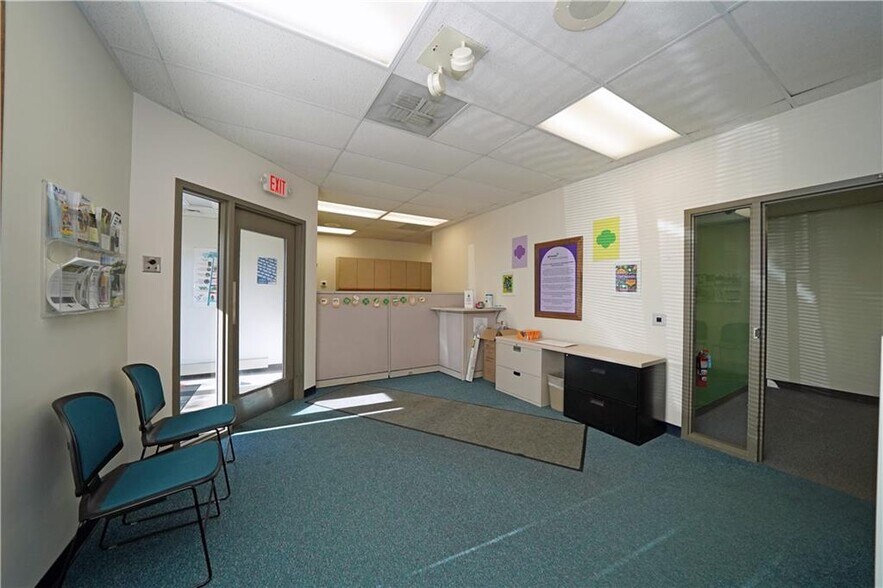 More Photos Of 226 Colonial Dr, Horseheads Office For Sale