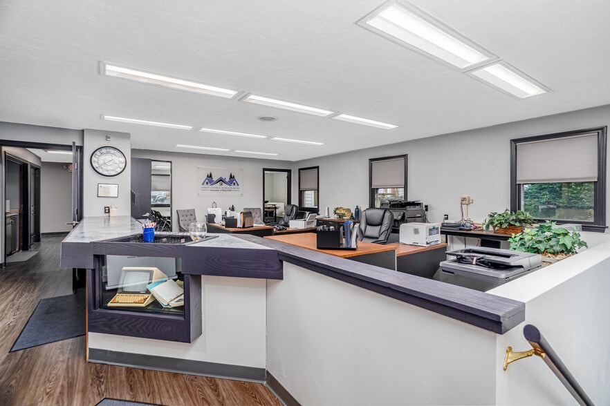 More Photos Of 40 Summer St, Fitchburg Office For Sale