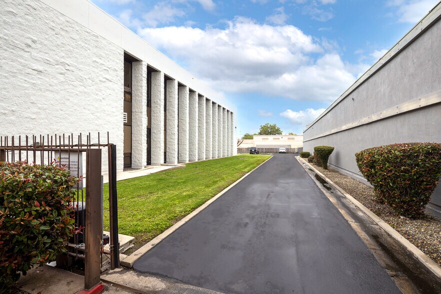 More Photos Of 3185 M St, Merced Medical For Sale