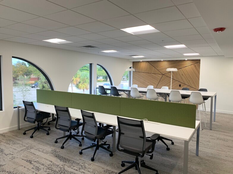 More Photos Of 900 Linton Blvd, Delray Beach Coworking Space
