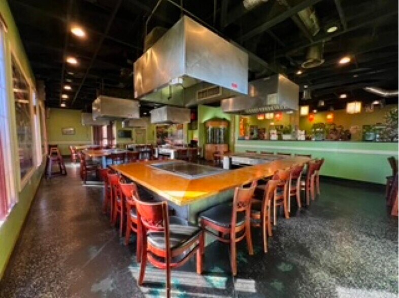 More Photos Of 1902 US Highway 92 W, Auburndale Restaurant For Sale