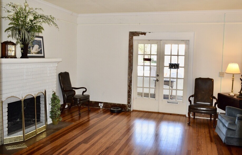 More Photos Of 1304 S Florida Ave, Lakeland General Retail For Sale