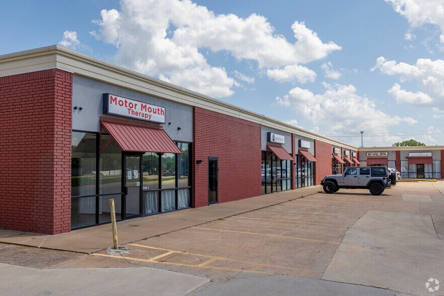 More Photos Of 750 S Cherokee St, Catoosa Unknown For Lease