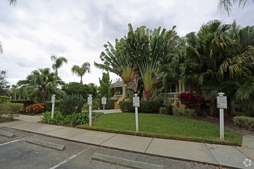 More Photos Of 115 112th Ave NE, Saint Petersburg Specialty For Sale