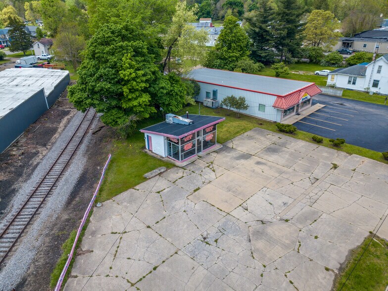 More Photos Of 70 W Carleton Rd, Hillsdale Convenience Store For Sale