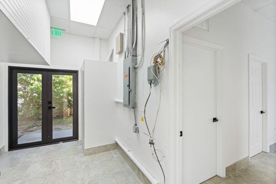 More Photos Of 1120 Village Lakes Blvd, Lehigh Acres Golf Course Driving Range For Lease