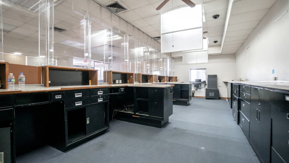 More Photos Of 7007 Calumet Ave, Hammond General Retail For Sale