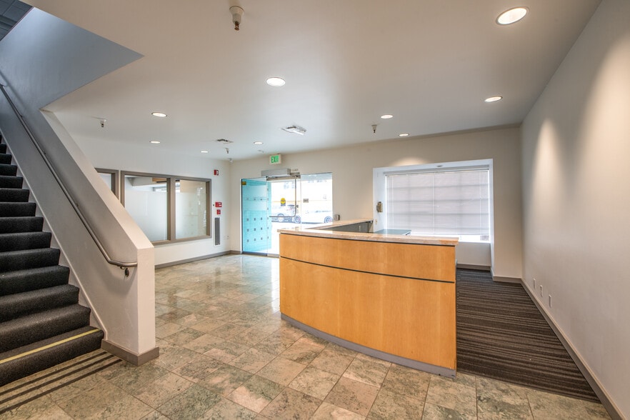 More Photos Of 927 Parker St, Berkeley Flex For Sale