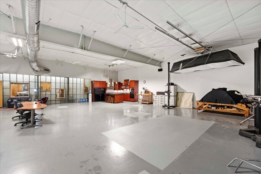 More Photos Of 1225 Greenway Cross, Madison Flex For Sale