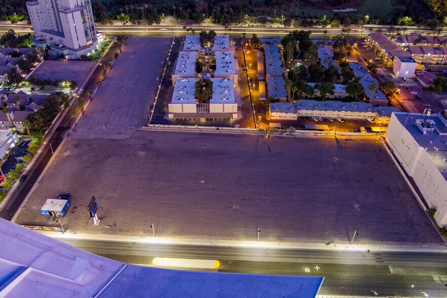 More Photos Of 305 Convention Center Dr, Las Vegas Restaurant For Lease