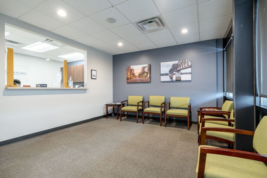 More Photos Of 4122 Shelbyville Rd, Louisville Medical For Sale