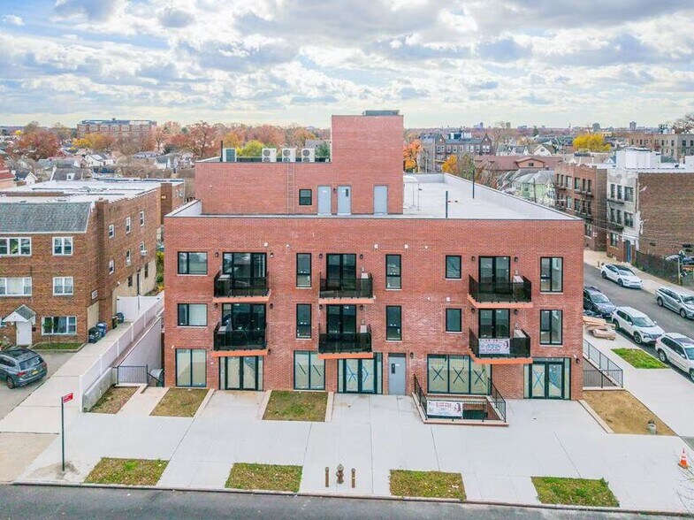 More Photos Of 16502 Sanford Ave, Flushing Apartments For Sale