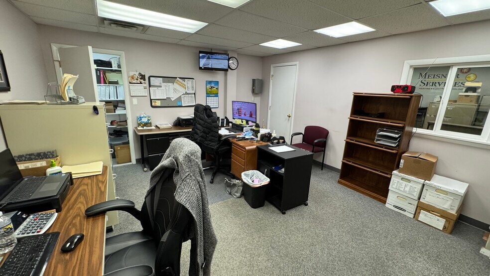 More Photos Of 958 N Penn St, Allentown Warehouse For Sale