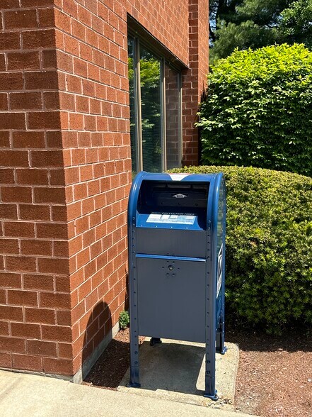 More Photos Of 319 Littleton Rd, Westford Office For Sale