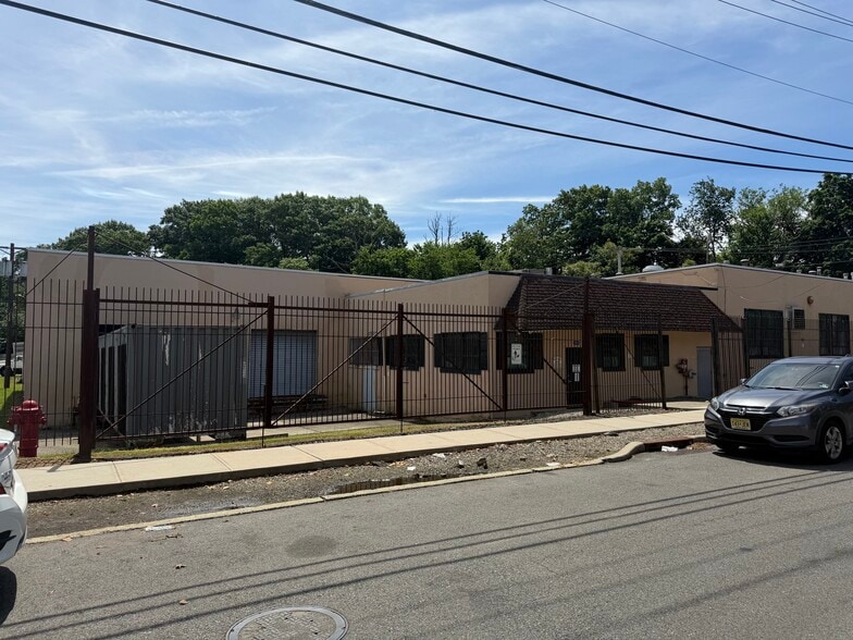 More Photos Of 123 Manchester Pl, Newark Food Processing For Lease
