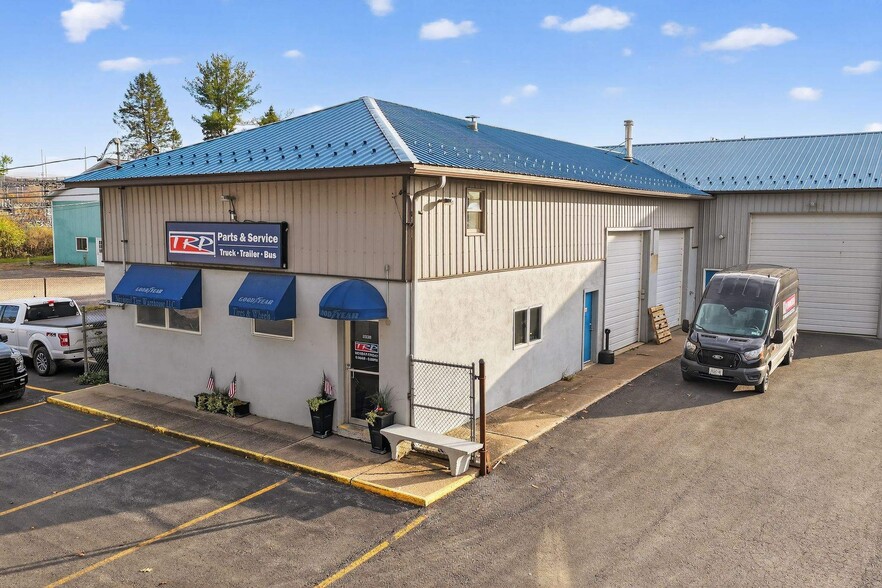 More Photos Of 2338 Broad St, Frankfort Industrial For Sale