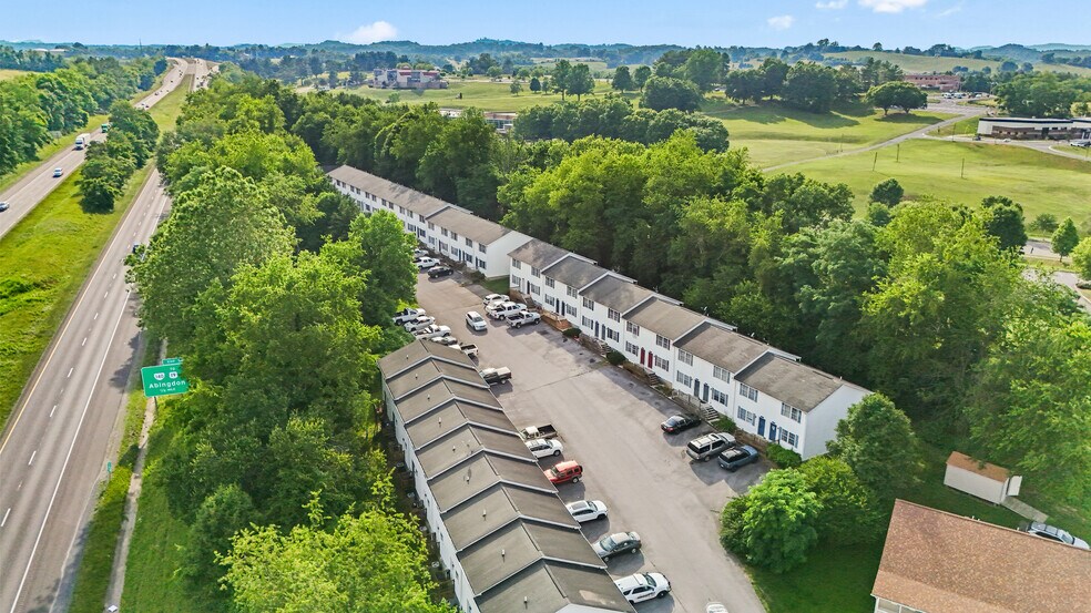 More Photos Of 265 Hallock Pl, Abingdon Multifamily For Sale
