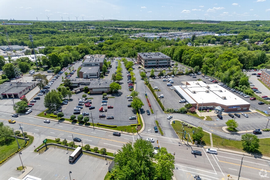 More Photos Of 1526 Atwood Ave, Johnston Medical For Lease