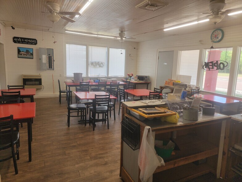 More Photos Of 7 Main St, Milledgeville Restaurant For Sale