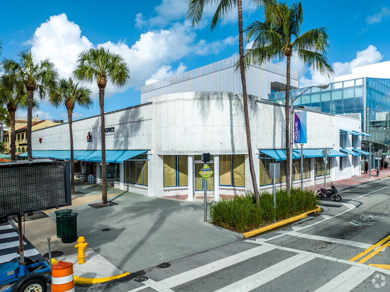 Primary Photo Of 801-821 Lincoln Mall, Miami Beach Storefront For Lease