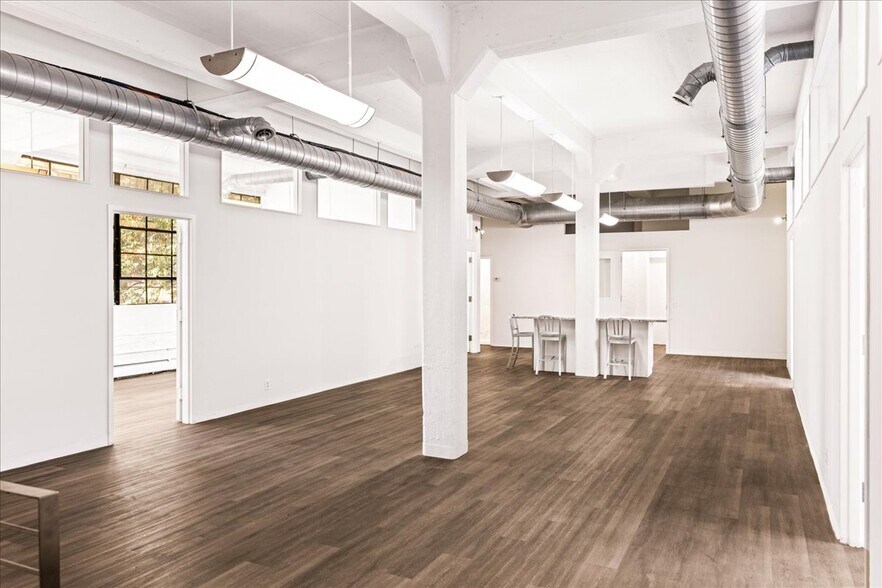 More Photos Of 109 N Orianna St, Philadelphia Office For Sale
