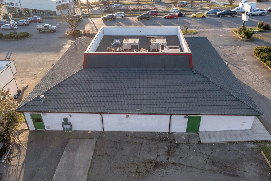 More Photos Of 3558 Wheaton Way, Bremerton Restaurant For Sale