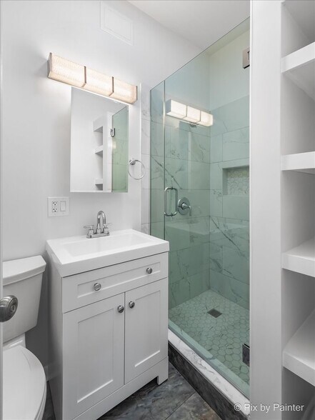 More Photos Of 7319 N Rogers Ave, Chicago Apartments For Sale