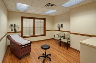 More Photos Of 941 Steubenville Ave, Cambridge Office For Lease