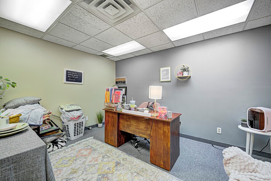 More Photos Of 241 S State Ave, Indianapolis Warehouse For Sale