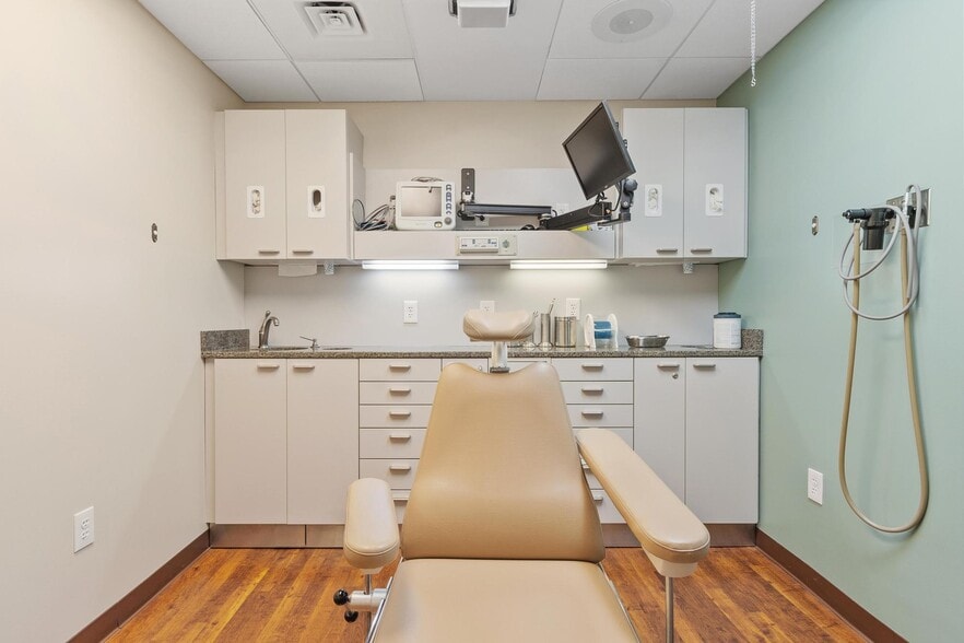 More Photos Of 200 Lincoln St, Worcester Medical For Sale