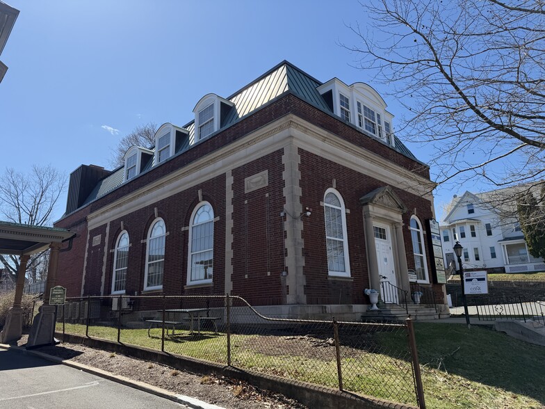 More Photos Of 136 W Main St, New Britain Office For Sale