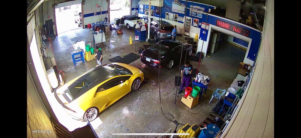 More Photos Of 320 Lake St, Maywood Carwash For Sale