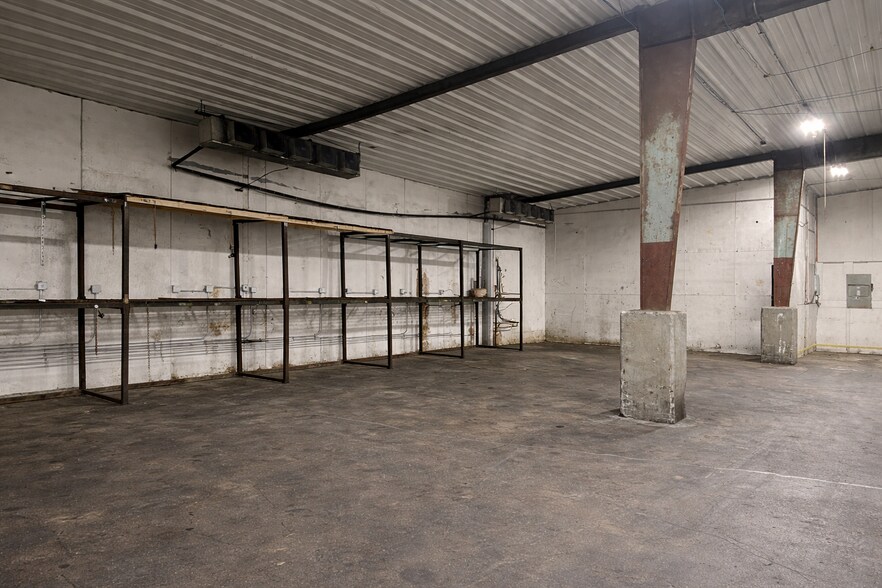 More Photos Of 432 N Royal St, Jackson Warehouse For Lease