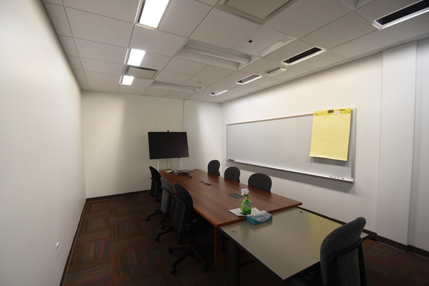 More Photos Of 4225 38th St S, Fargo Office For Lease