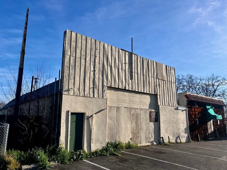More Photos Of 417 Broadway, Sacramento Warehouse For Sale