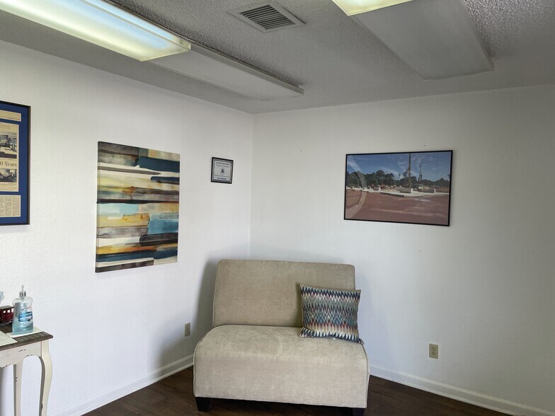 More Photos Of 903 S 8th St, La Porte Light Distribution For Lease