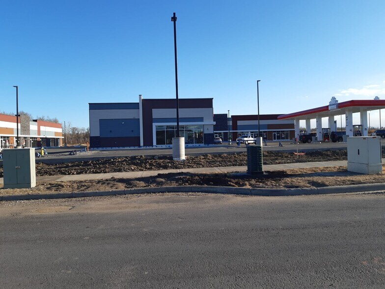 More Photos Of 280 Pioneer Rd, Spruce Grove Storefront For Lease