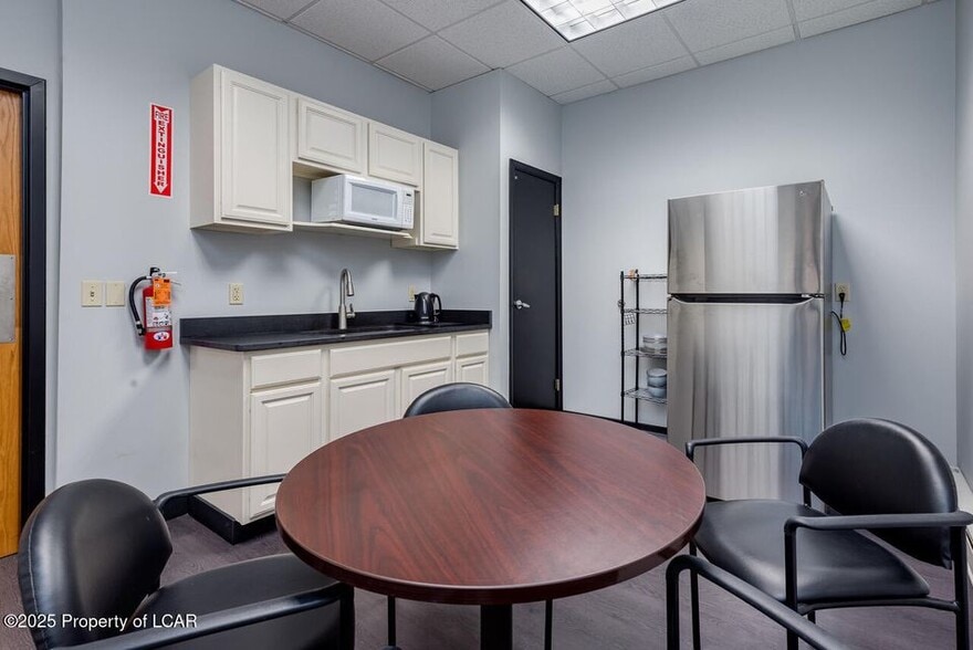 More Photos Of 2 S Main St, Pittston Loft Creative Space For Lease