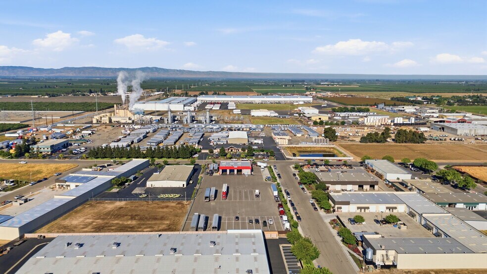 More Photos Of 4376 Farm Supply Dr, Ceres Truck Terminal For Sale