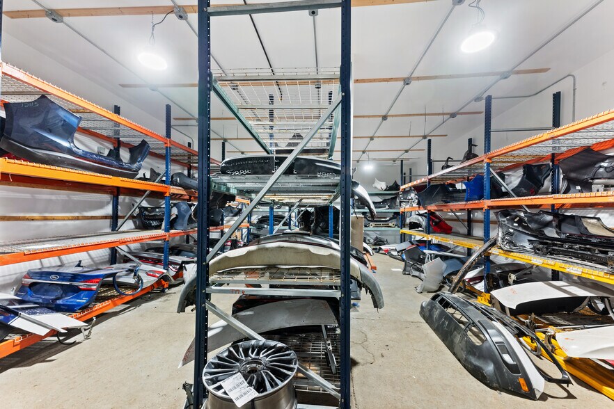 More Photos Of 14286 Meyers Rd, Detroit Industrial For Sale