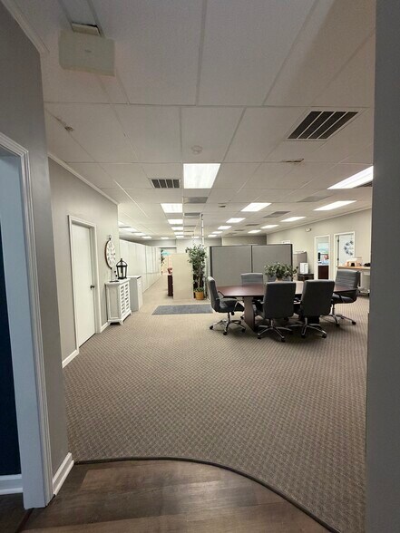 More Photos Of 3502 Patrick St, Lake Charles Flex For Lease