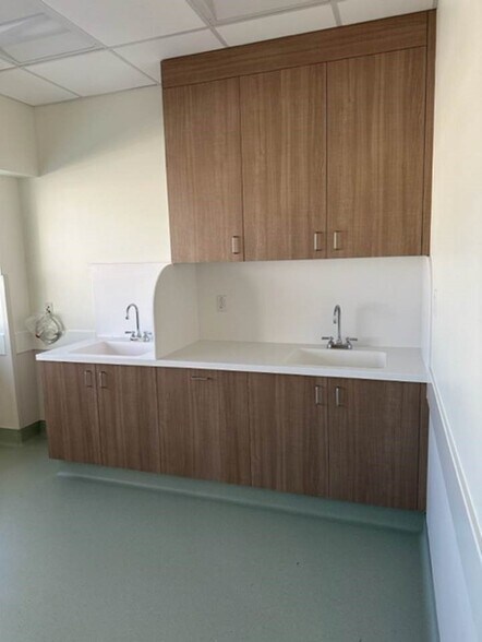 More Photos Of 1100 Ward Ave, Honolulu Medical For Lease