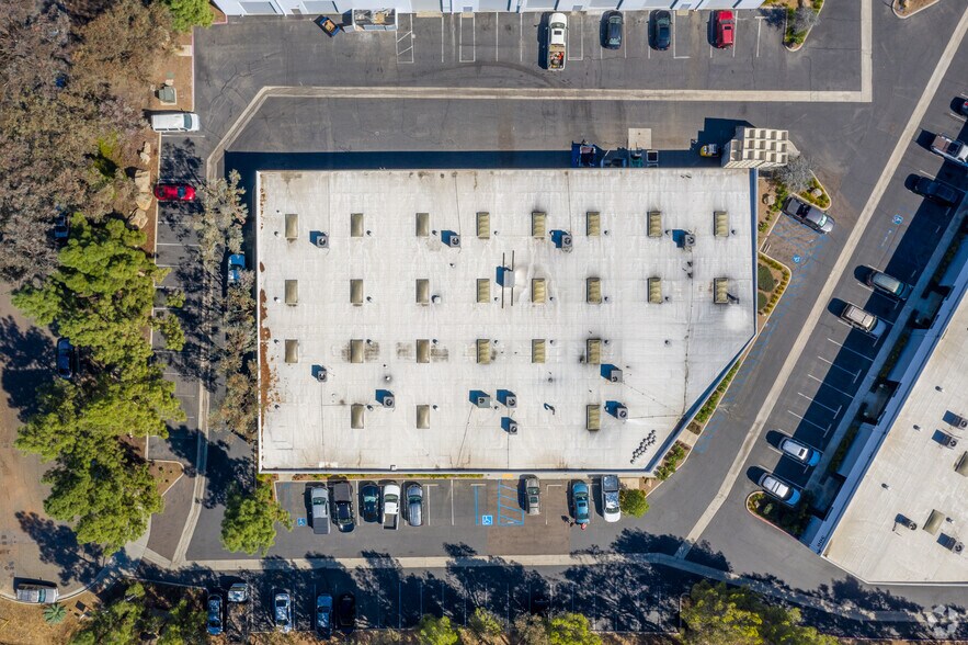 More Photos Of 302 Enterprise St, Escondido Unknown For Lease