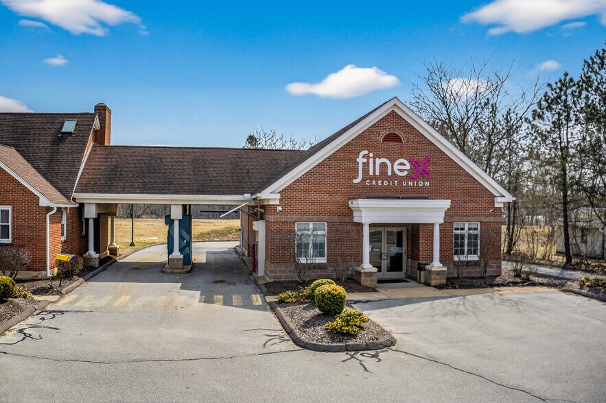 More Photos Of 60-62 Hyde Ave, Vernon Storefront Retail Office For Sale