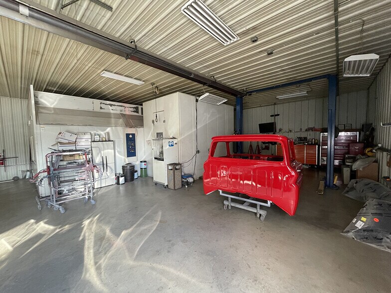 More Photos Of 18 N 27th St, Harrisburg Auto Repair For Sale