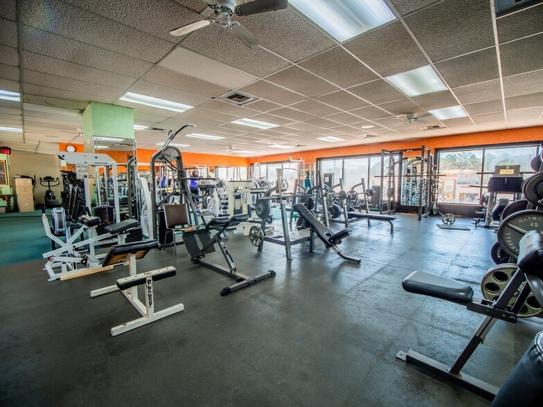 More Photos Of 754 Beaver Ruin Rd NW, Lilburn Freestanding For Lease