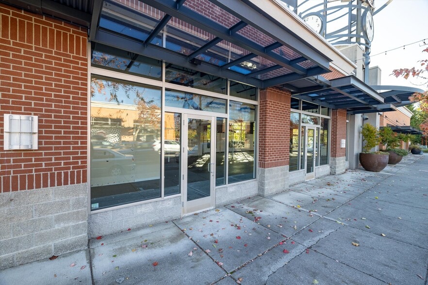 More Photos Of 2900 Woburn St, Bellingham Unknown For Lease