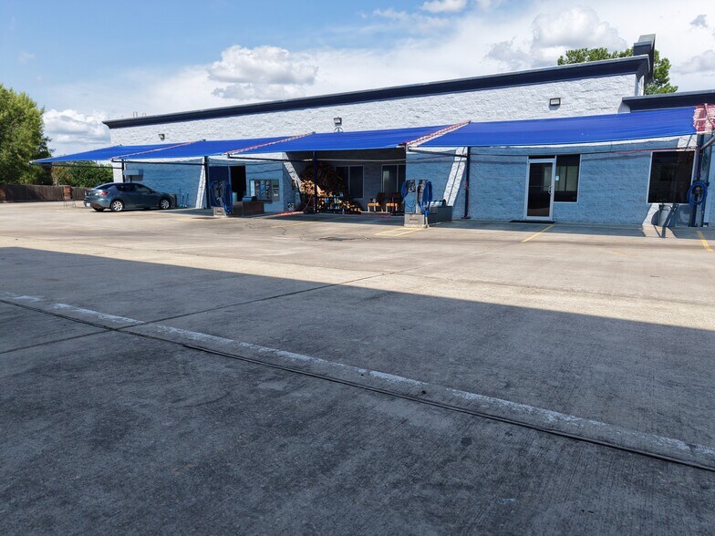 More Photos Of 14440 Highway 105 W, Conroe Carwash For Lease